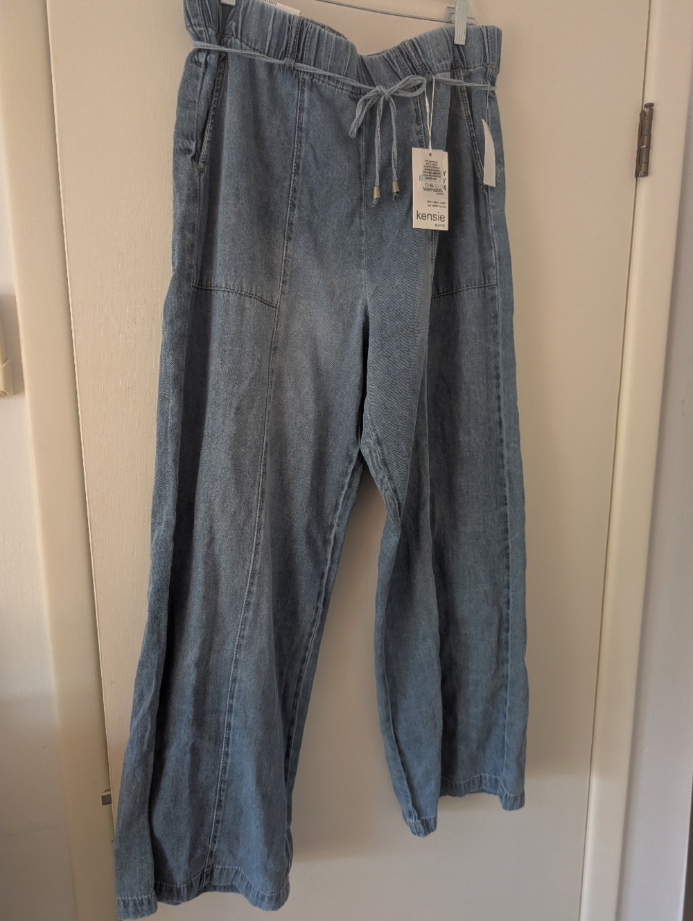 kensie Light Wash Blue Elastic Waist Wide-Leg Jeans